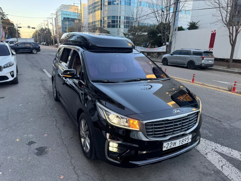 Kia Carnival