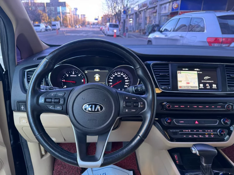 Kia Carnival
