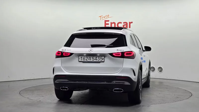 Mercedes-Benz GLA-Class