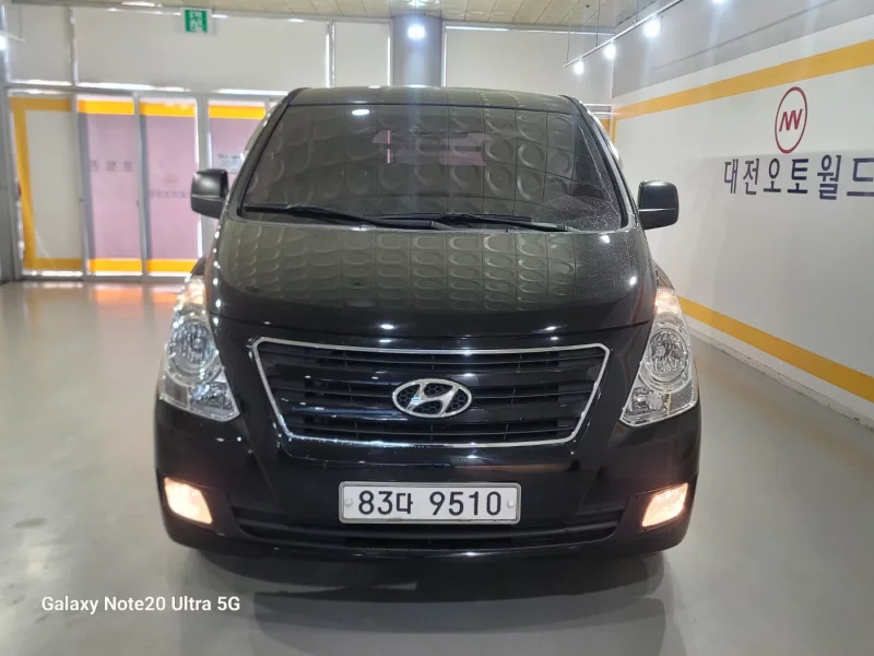 Hyundai Starex