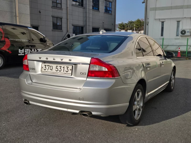 Volvo S80
