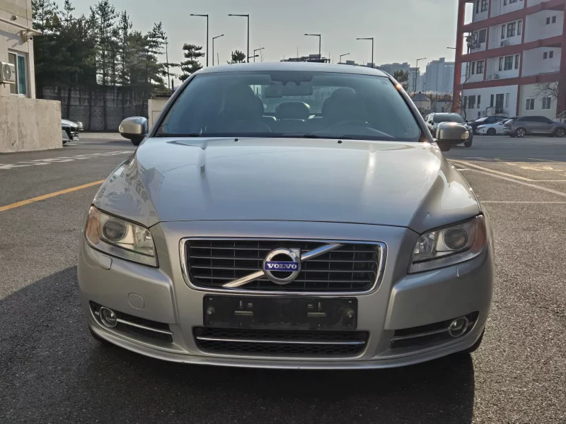 Volvo S80