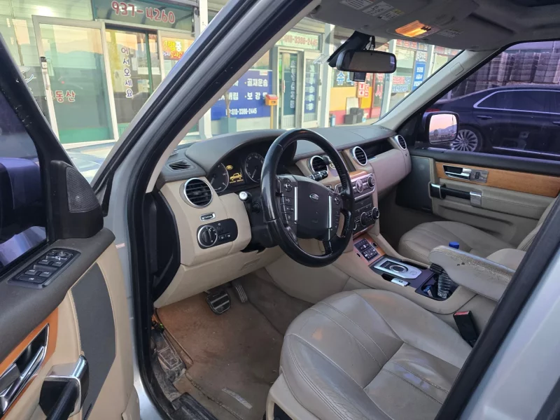 Land Rover DISCOVERY