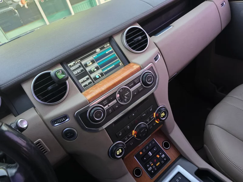 Land Rover DISCOVERY