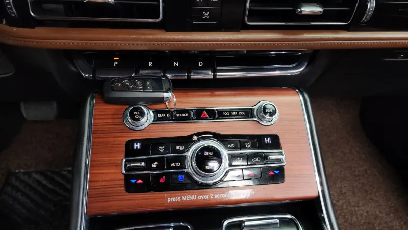 Lincoln Aviator