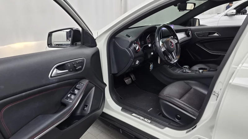 Mercedes-Benz GLA-Class