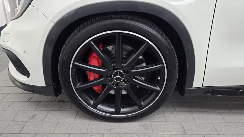 Mercedes-Benz GLA-Class