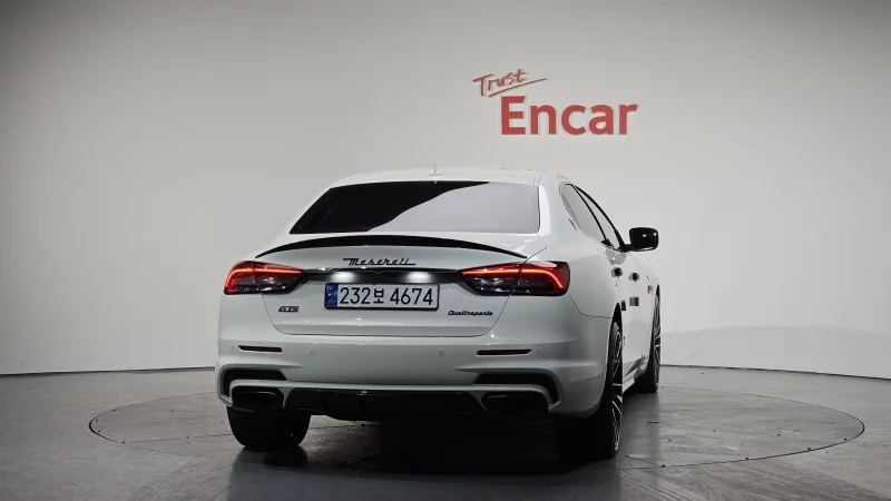 Maserati QUATTROPORTE