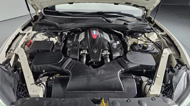 Maserati QUATTROPORTE