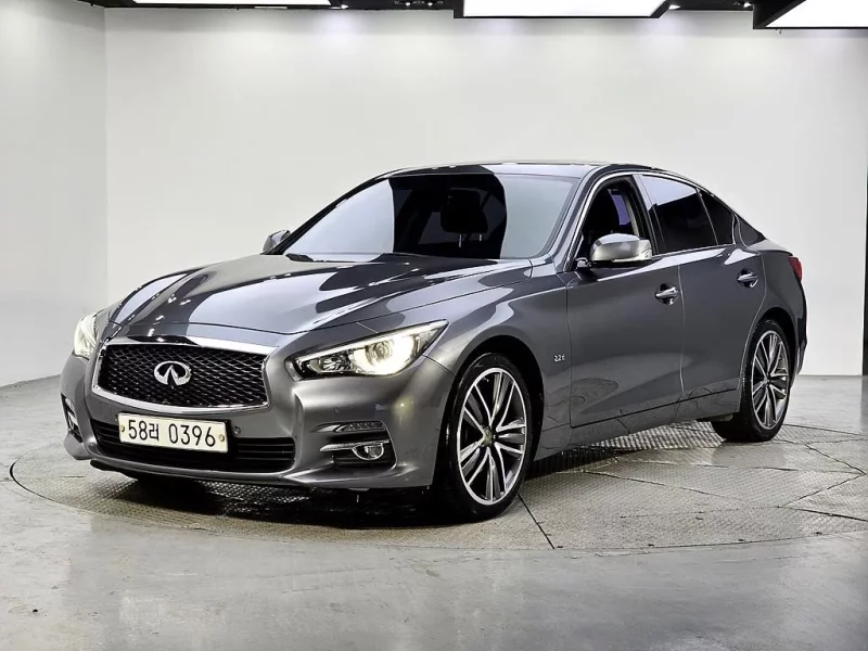 Infiniti Q50