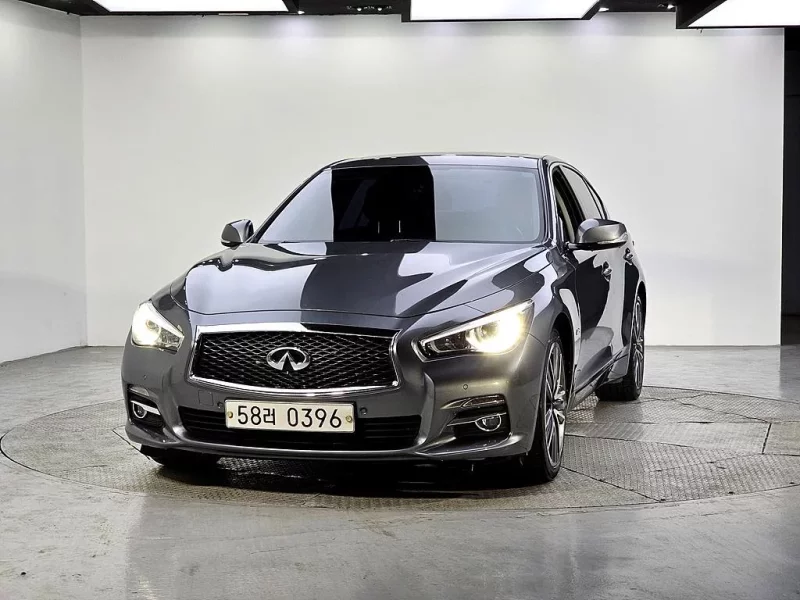 Infiniti Q50