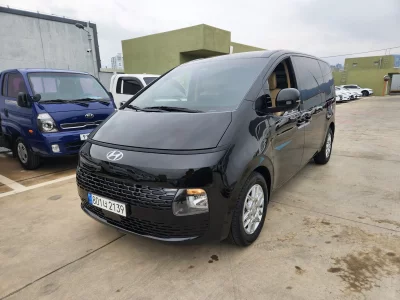 Hyundai Staria