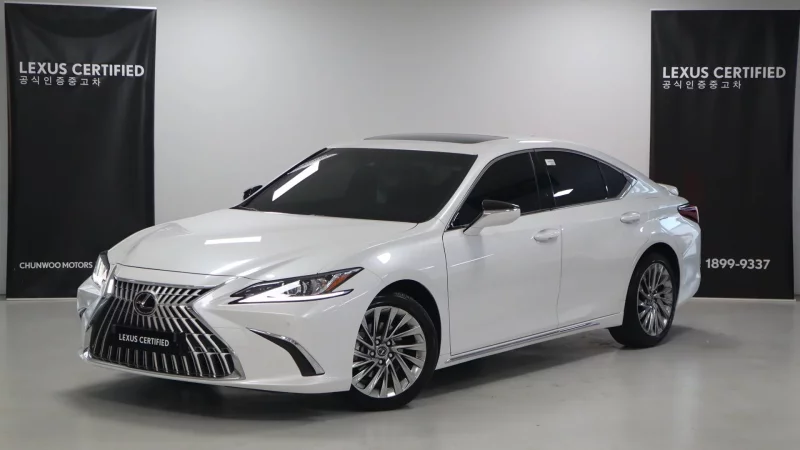 Lexus ES