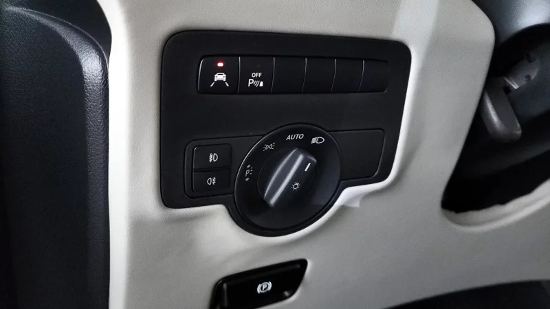 Mercedes-Benz V-Class