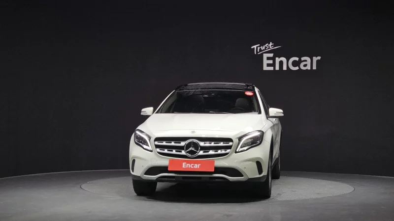 Mercedes-Benz GLA-Class