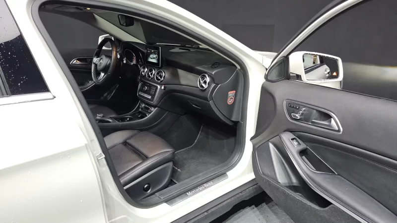 Mercedes-Benz GLA-Class