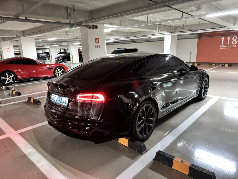 Tesla MODEL S