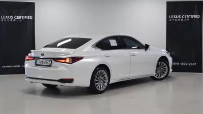 Lexus ES300h