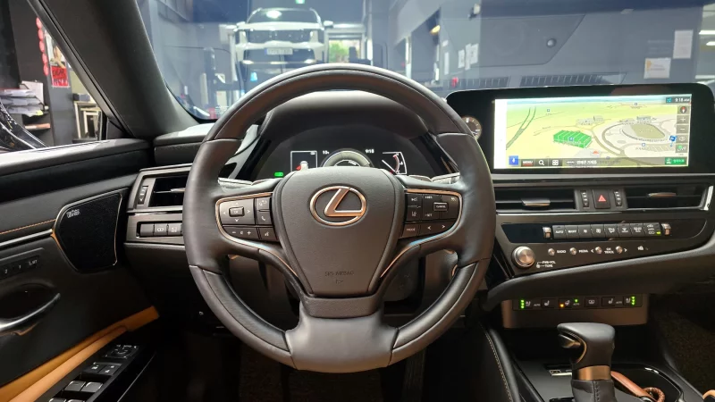 Lexus ES300h