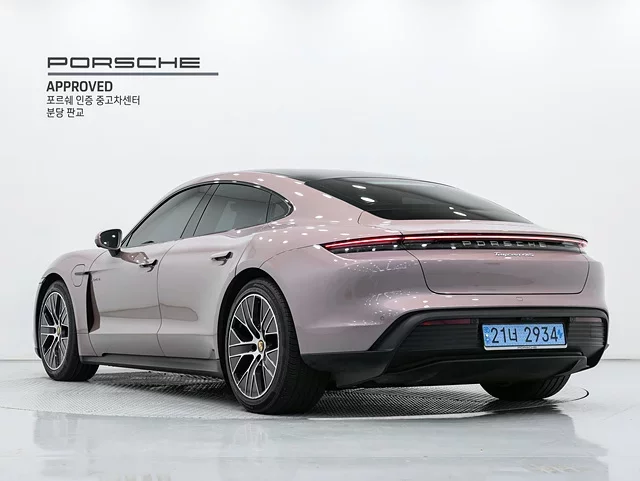 Porsche TAYCAN