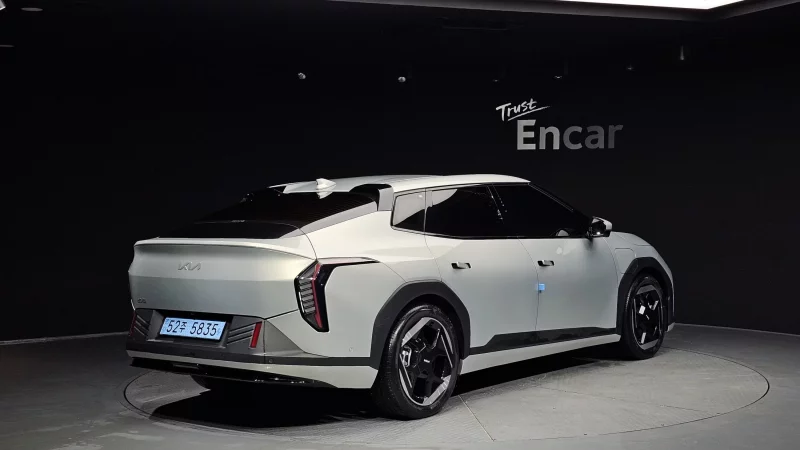 Kia EV4