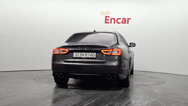 Maserati QUATTROPORTE