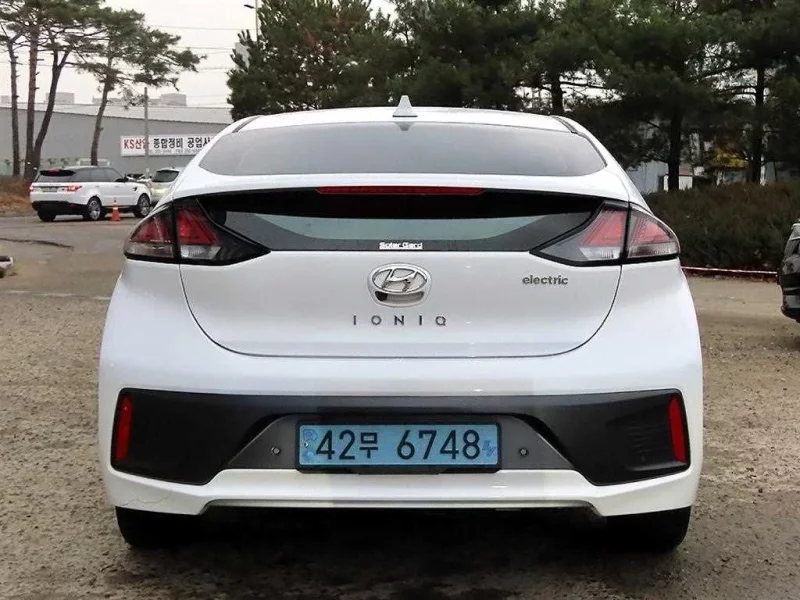 Hyundai Ioniq