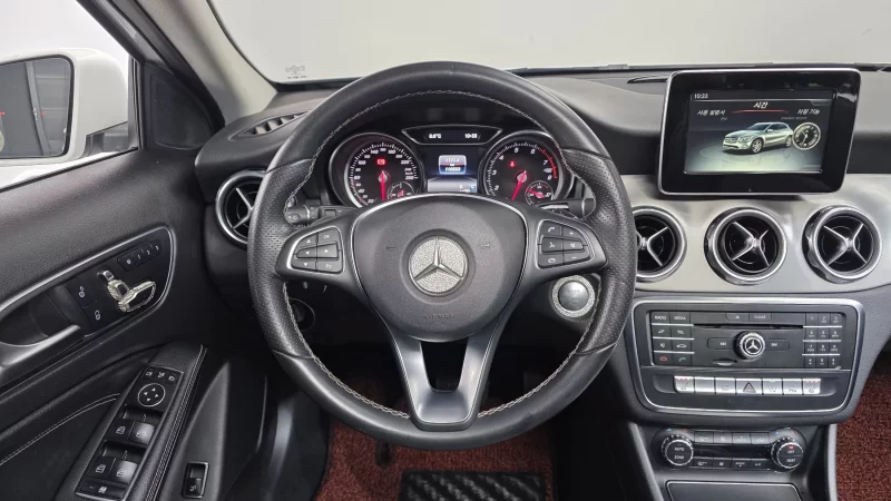 Mercedes-Benz GLA-Class