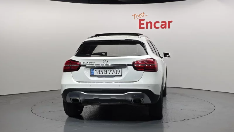 Mercedes-Benz GLA-Class