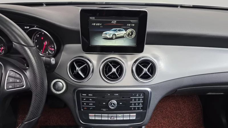 Mercedes-Benz GLA-Class