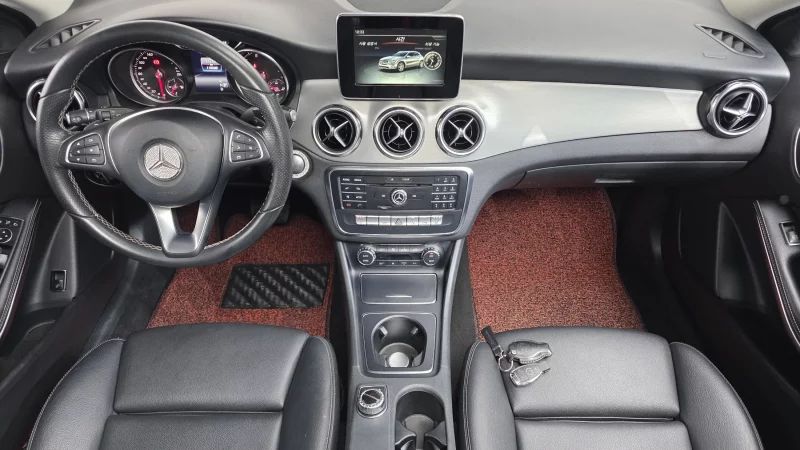 Mercedes-Benz GLA-Class