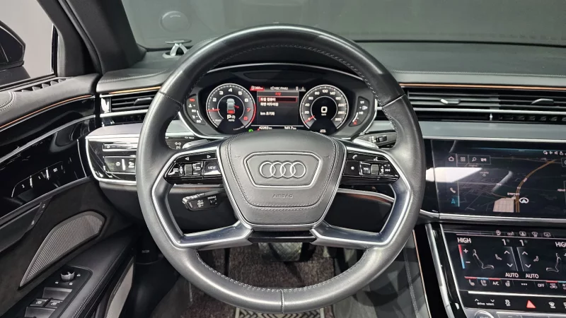 Audi A8