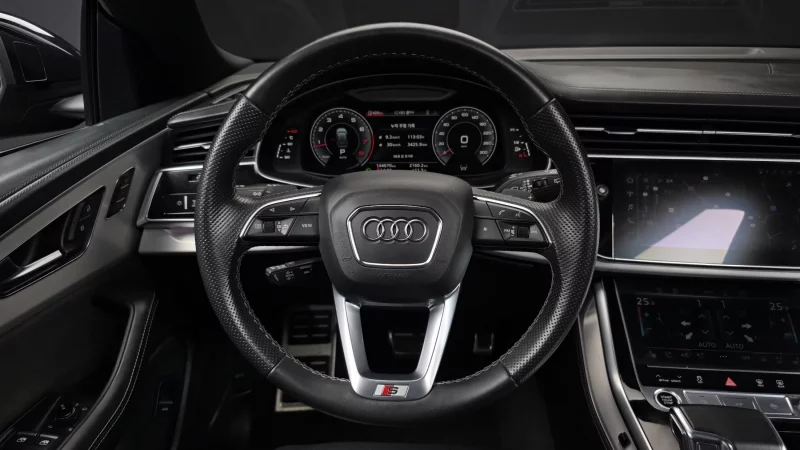 Audi Q8