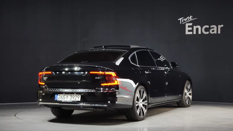 Volvo S90