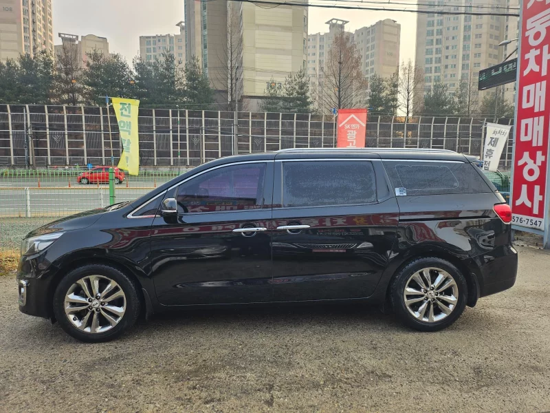 Kia Carnival