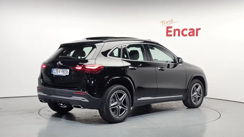 Mercedes-Benz GLA-Class