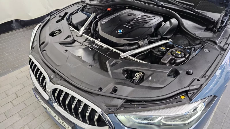BMW 8-Series