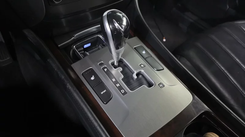 Hyundai Equus