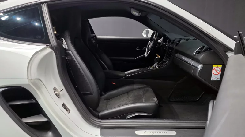 Porsche CAYMAN