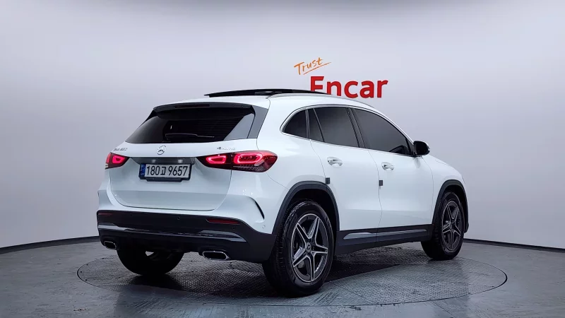 Mercedes-Benz GLA-Class