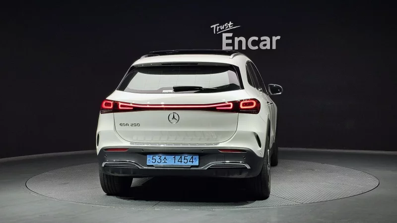 Mercedes-Benz EQA