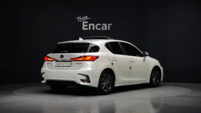 Lexus CT200h