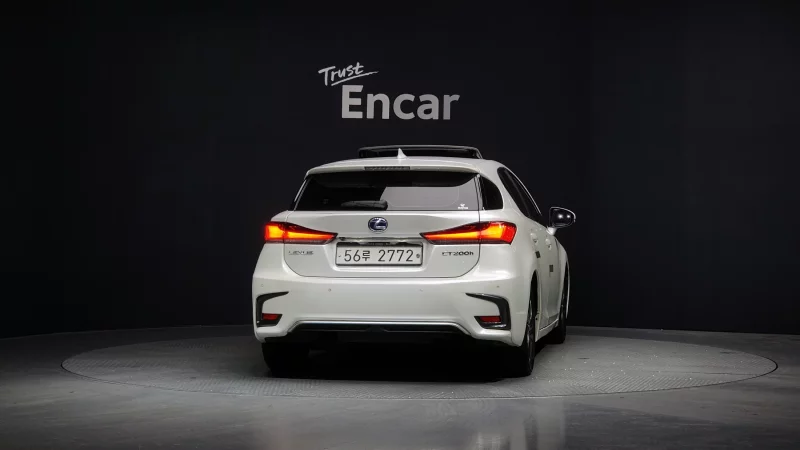 Lexus CT200h