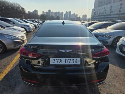 Hyundai Genesis