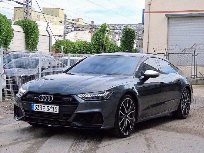 Audi S7