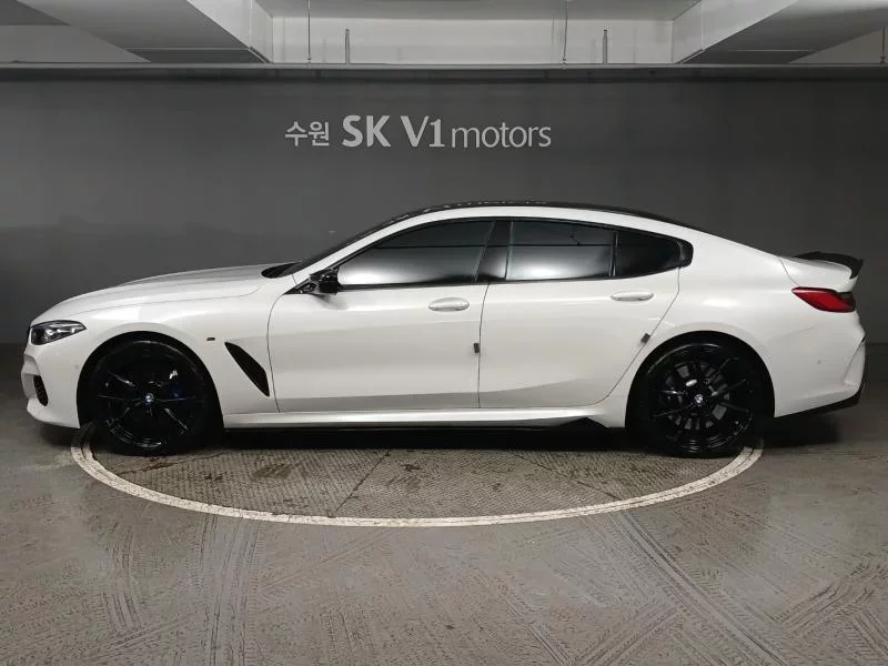 BMW 8-Series