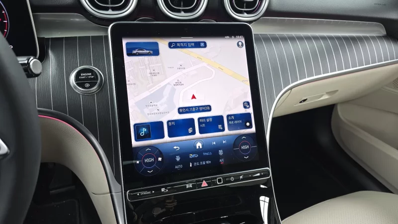 Mercedes-Benz C-Class