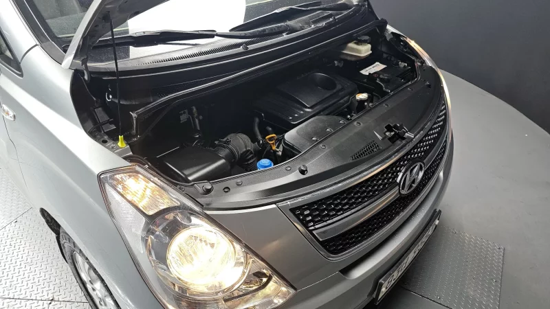 Hyundai Grand Starex