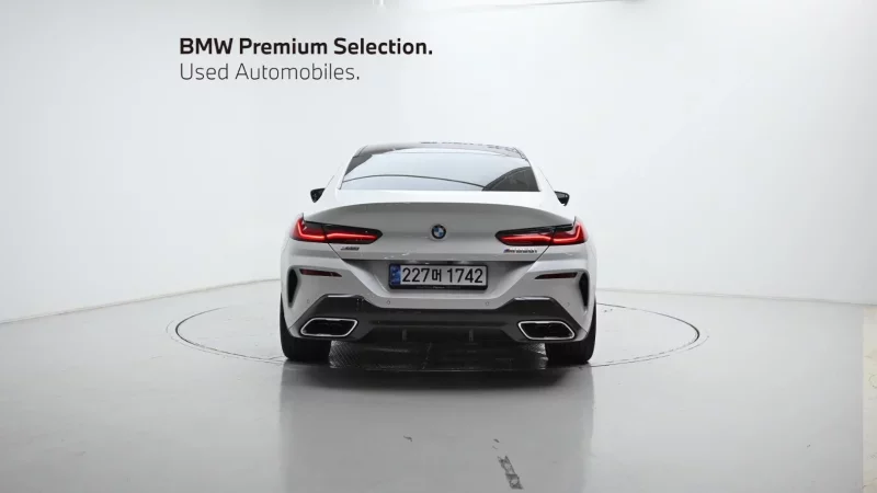 BMW 8-Series