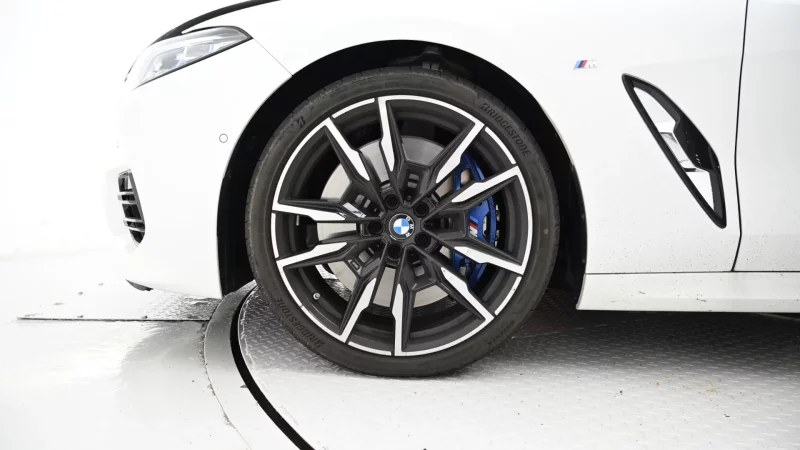 BMW 8-Series